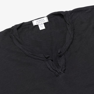 MEN'S SHORT SLEEVE NOTCH - Simple Laguna (MEN'S T-SHIRT) - BLACK - focused